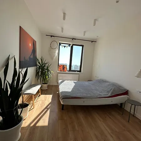 Apartment White & Wood By The Sea